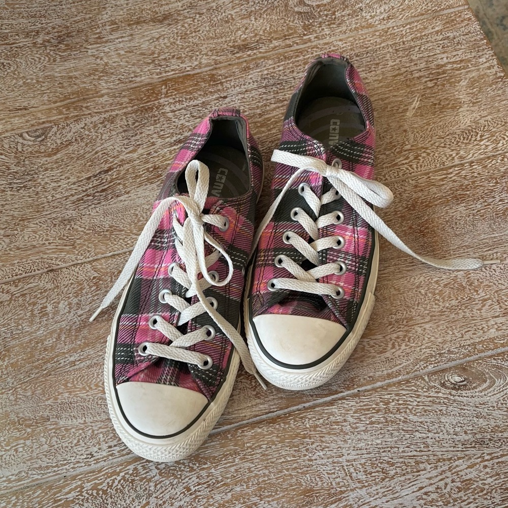 Converse | Pink Plaid Low Tops